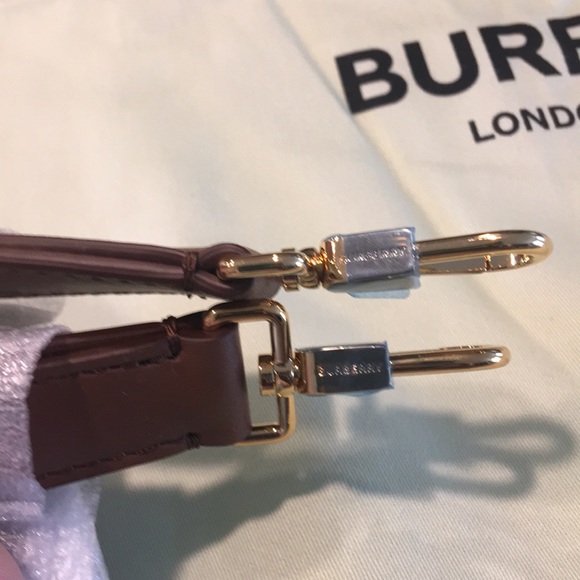 Sold NWT Burberry Society Handbag - Picture 4 of 8
